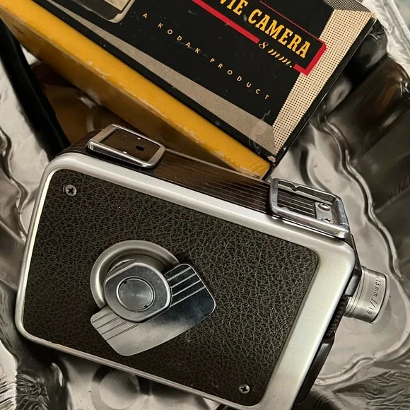 Brownie movie camera 8mm - Picture 2 of 5